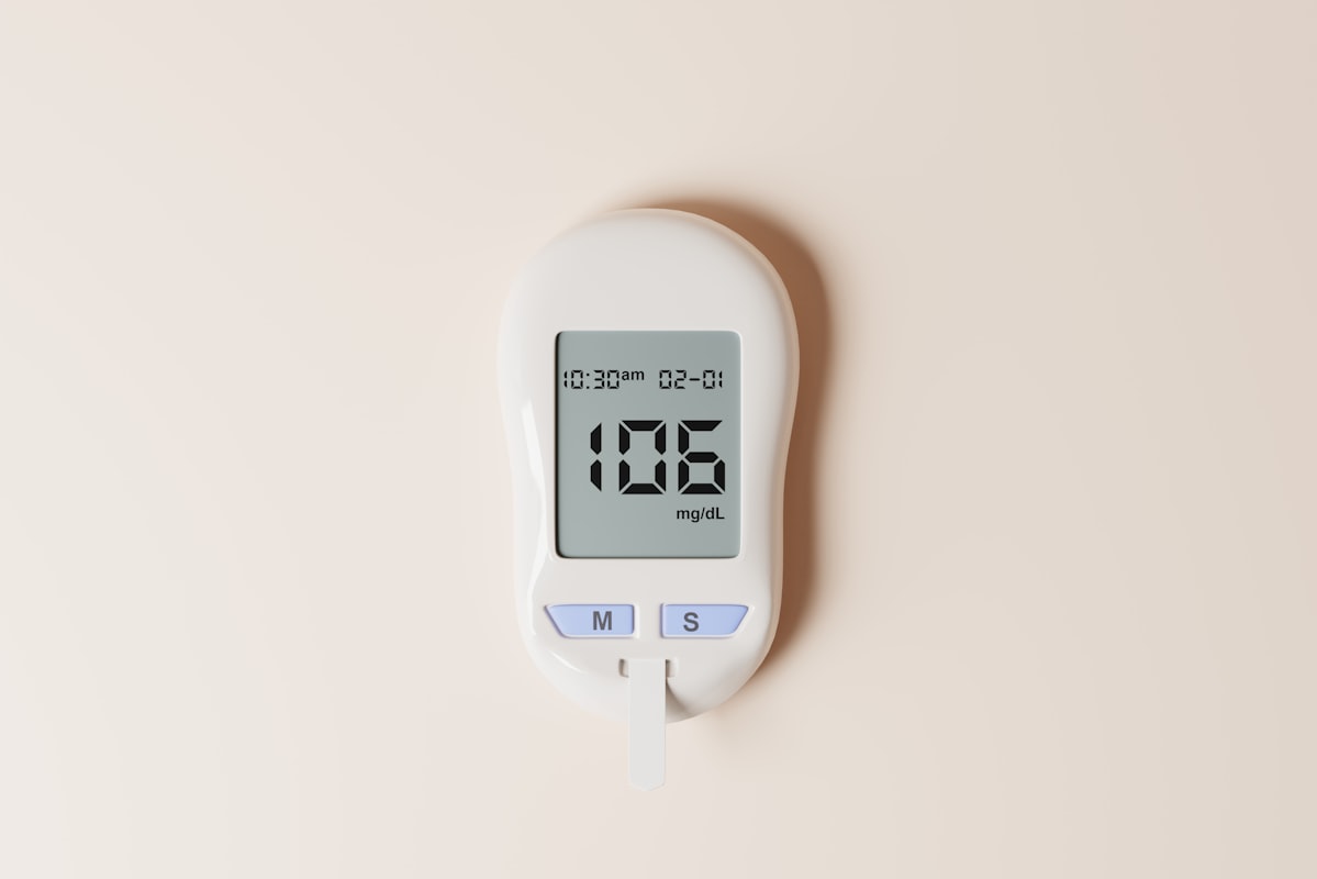 Glucose tracking device display
